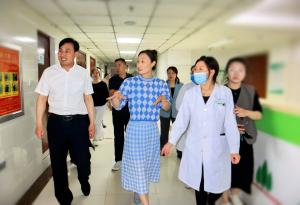 安阳市总工会走访慰问七院临床一线护士